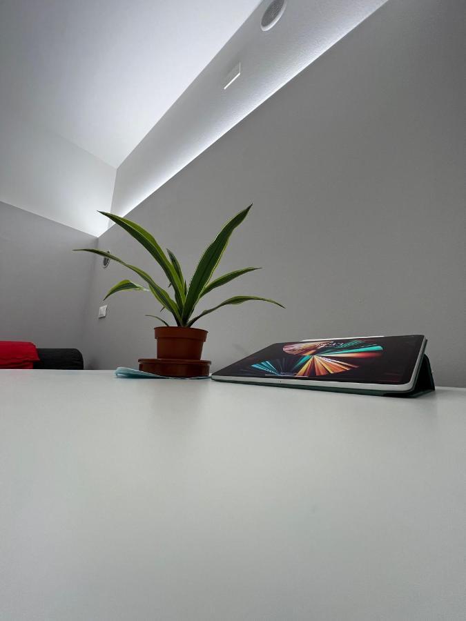 Appartamento Con Due Camere Da Letto E Free Park Verona Exterior photo